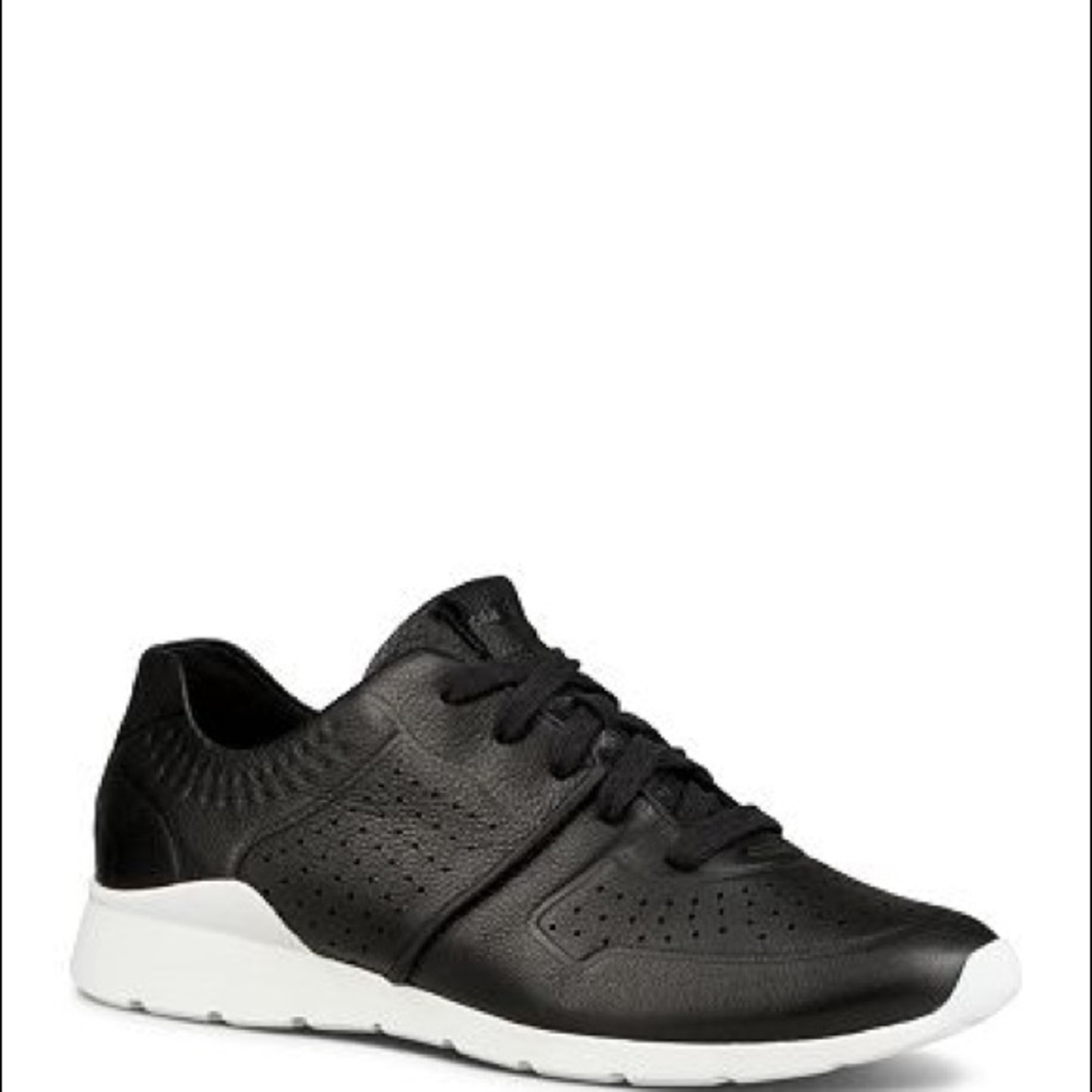 Ugg Women’s Black Leather Tye Sneaker Size 7.5